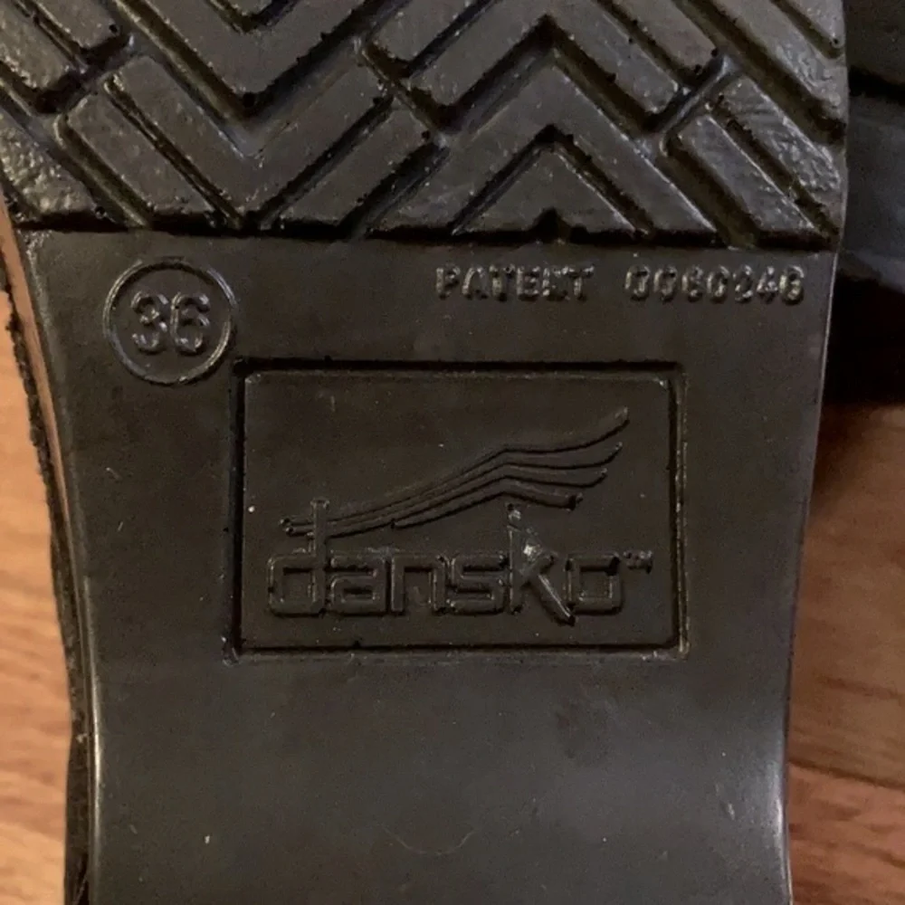 Dansko Black Crushed Velvet Nursing Clogs Size 36_10